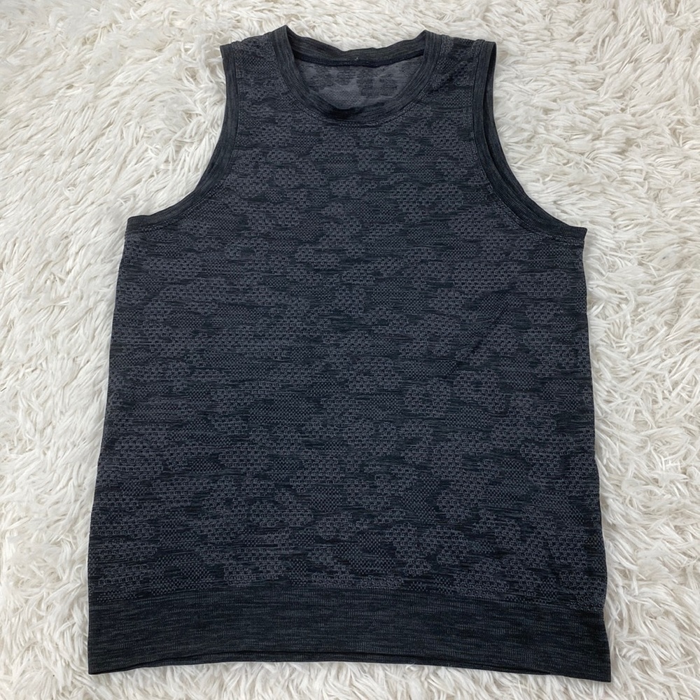 Lululemon Breeze By Muscle Tank Polar Spots Titanium / Black